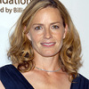 8065_elisabeth-shue-d
